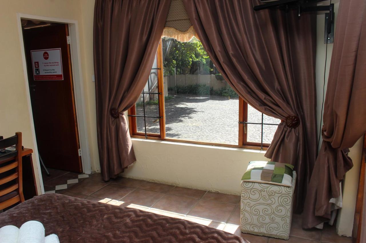 Echo Garden Guesthouse Rustenburg Luaran gambar