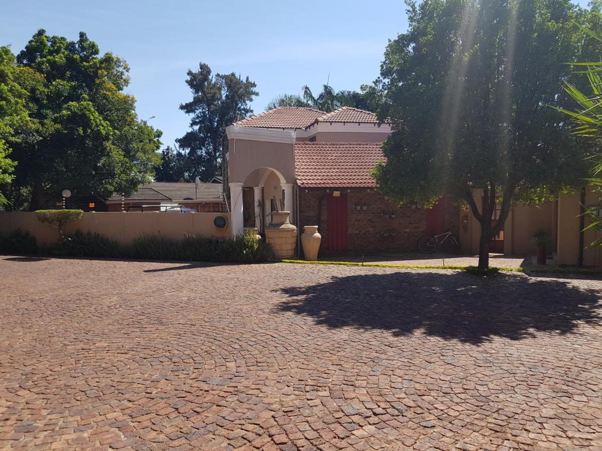 Echo Garden Guesthouse Rustenburg Luaran gambar