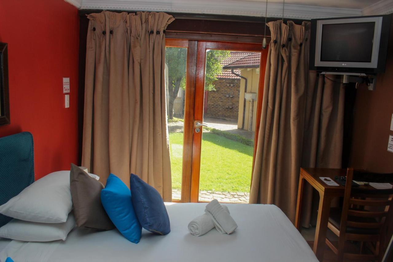 Echo Garden Guesthouse Rustenburg Luaran gambar