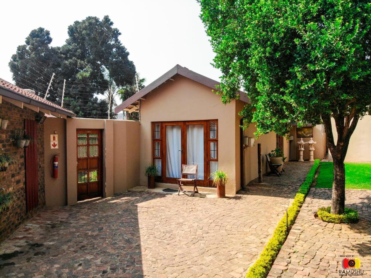 Echo Garden Guesthouse Rustenburg Luaran gambar
